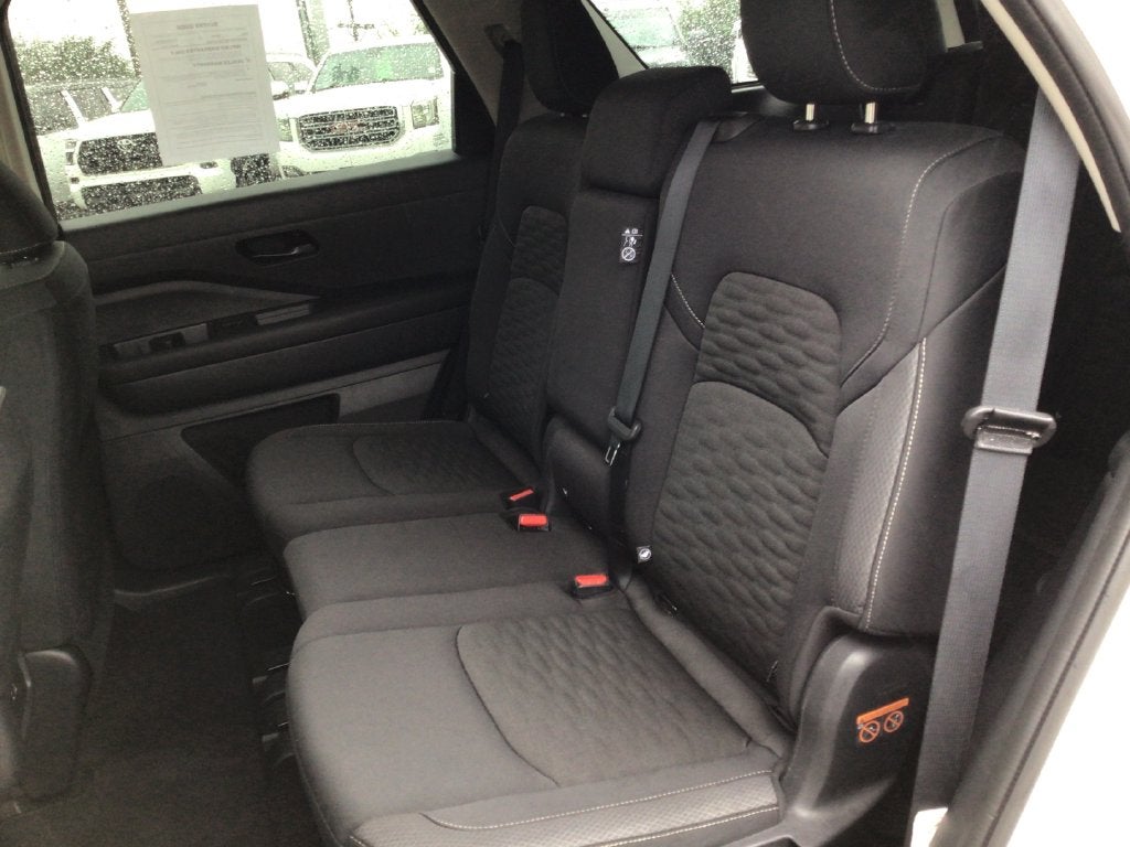 2025 Nissan Pathfinder SV 4WD