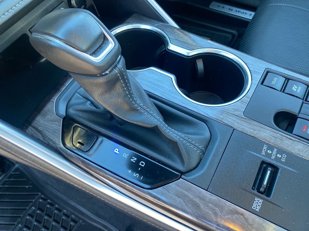 2024 Toyota Highlander Hybrid Platinum