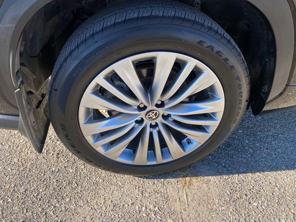 2024 Toyota Highlander Hybrid Platinum