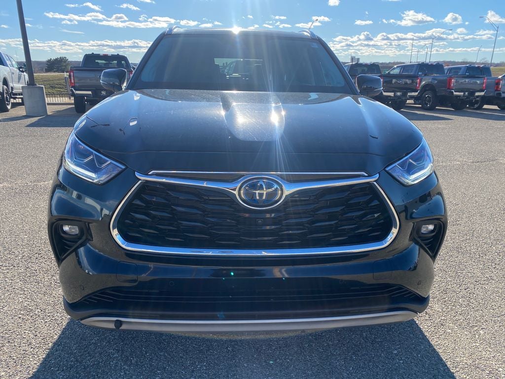 2024 Toyota Highlander Hybrid Platinum