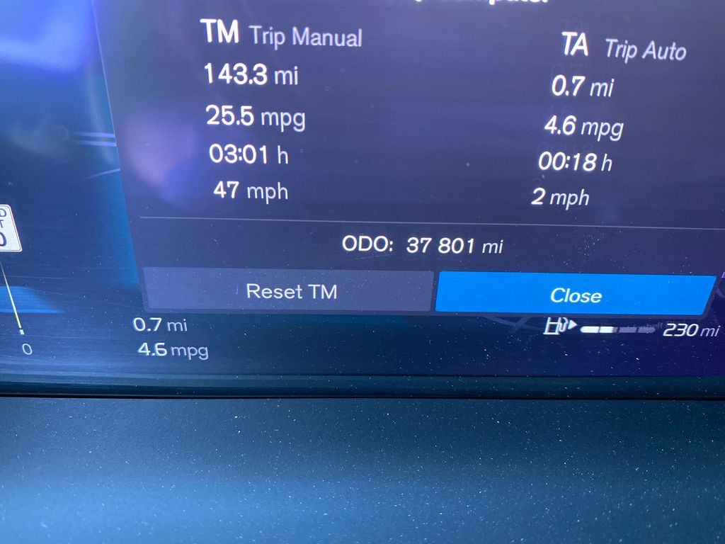 2024 Volvo S60 B5 Core Dark Theme