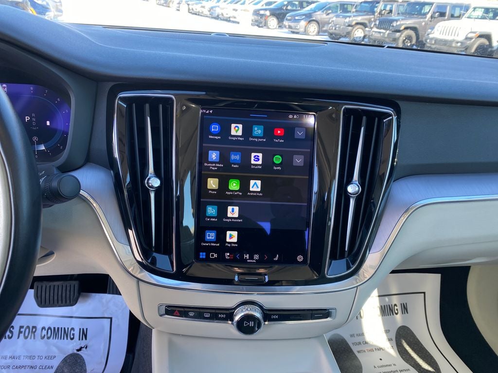 2024 Volvo S60 B5 Core Dark Theme