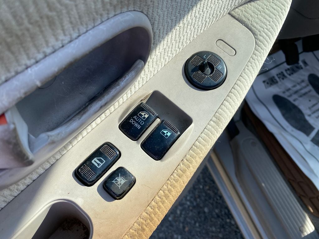 2005 Kia Sedona LX