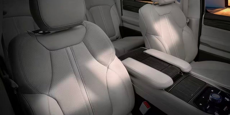 The interior design of te wagoneer